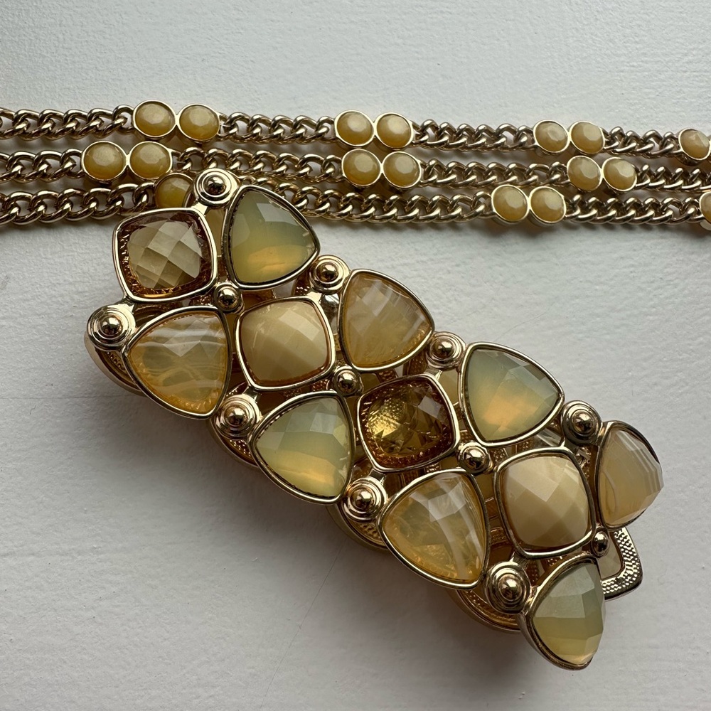 Gold and Black Necklace Set - Picture 3 of 3